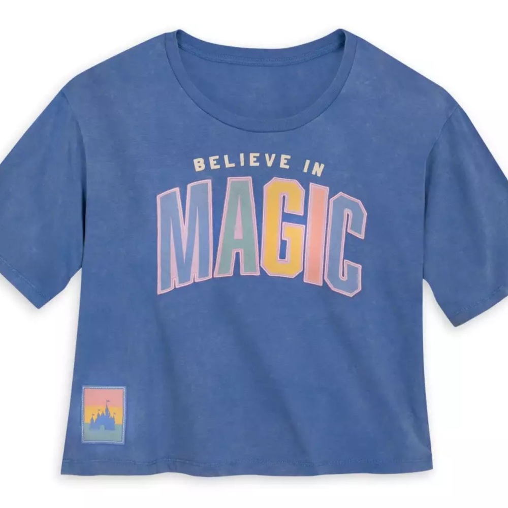 New Disney Fantasyland Castle shirt in women’s XL